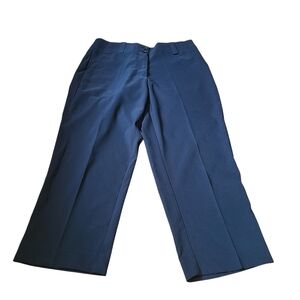 Nike Golf Dri-fit black zip-up buttoned straight leg  capri pants